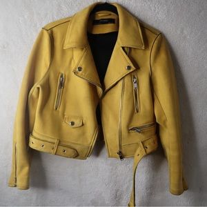 Yellow jacket